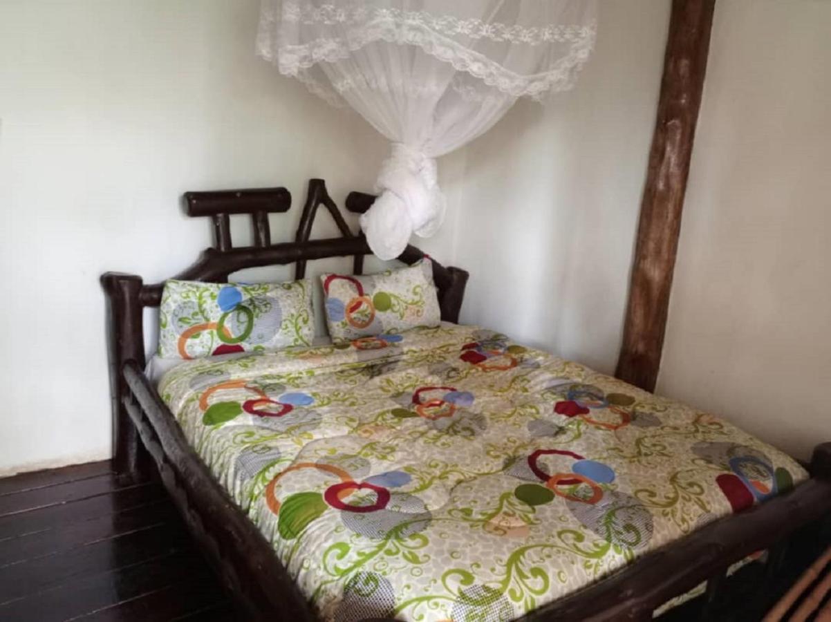 Bed and Breakfast Ruhija Community Rest Camp Kabale Екстер'єр фото