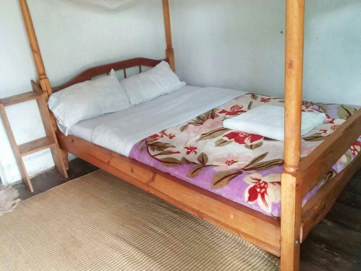 Bed and Breakfast Ruhija Community Rest Camp Kabale Екстер'єр фото