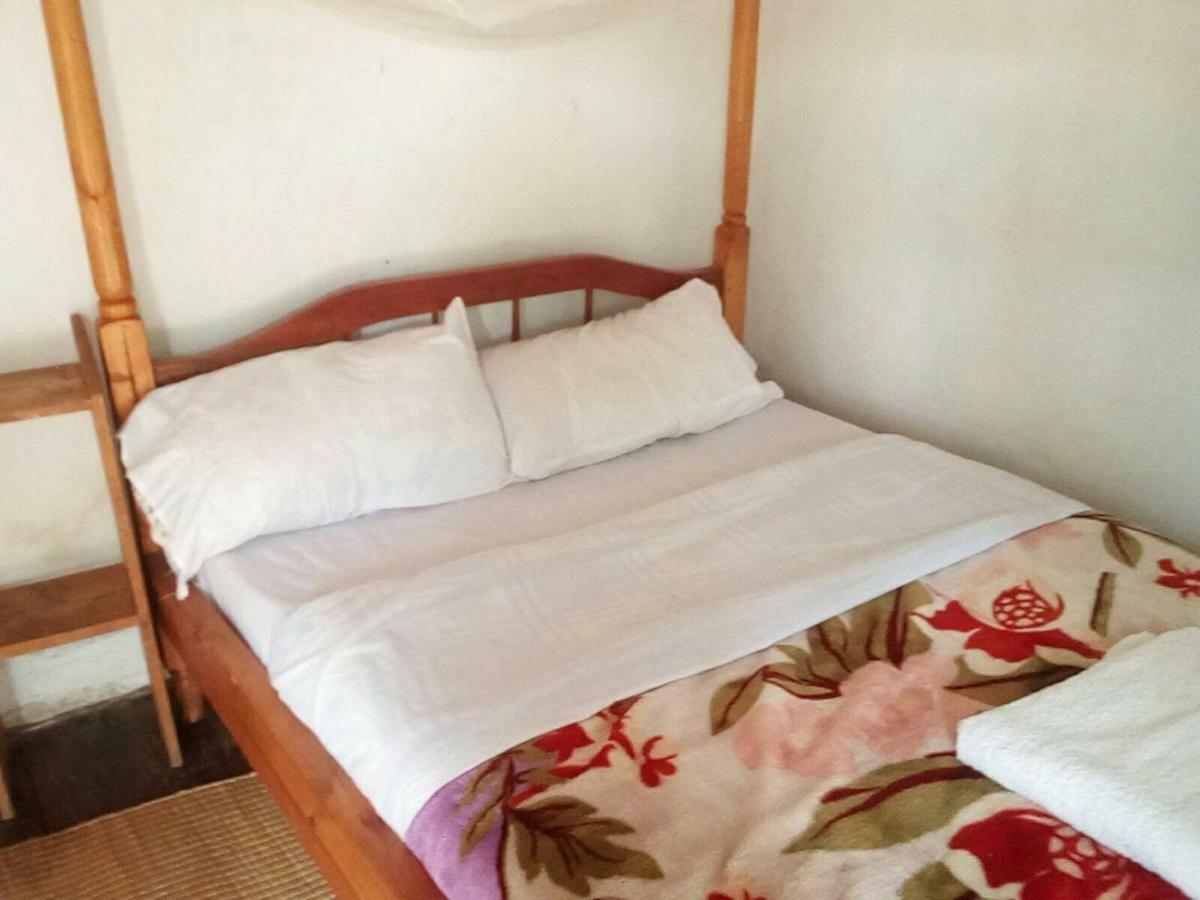 Bed and Breakfast Ruhija Community Rest Camp Kabale Екстер'єр фото